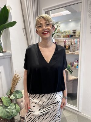 Blusa inserti in pizzo nero Kaos